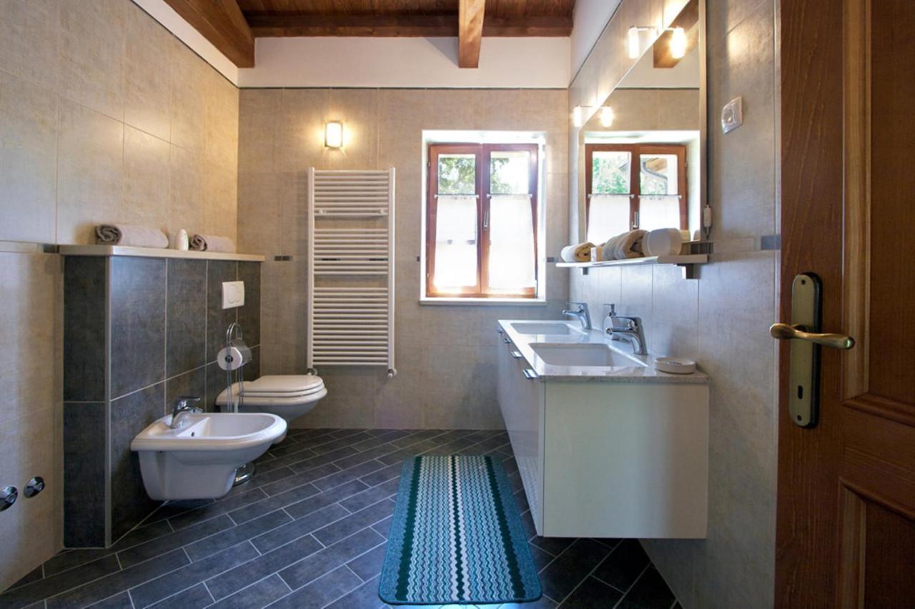 Villa Kringa Tinjan Exteriör bild