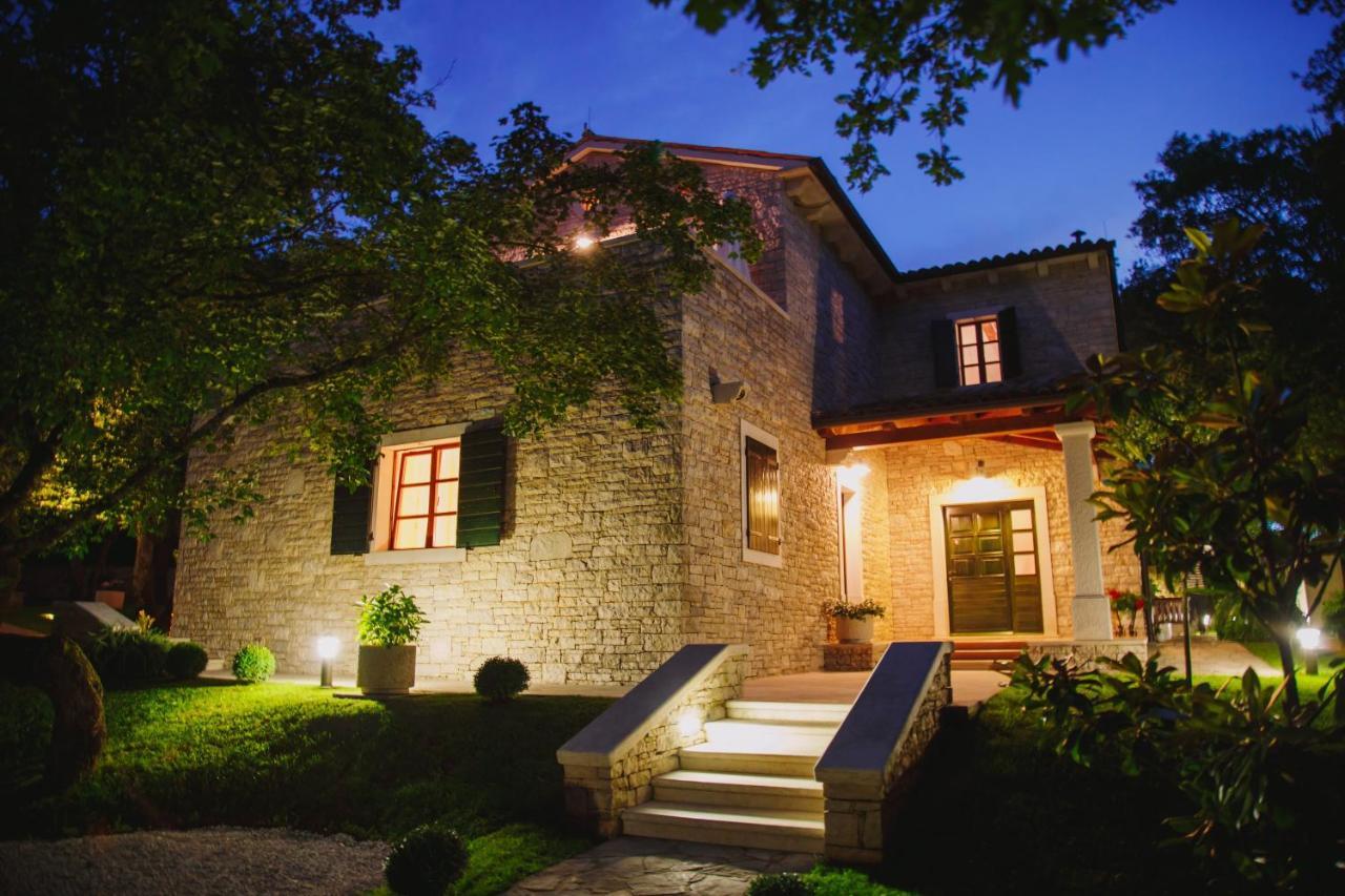 Villa Kringa Tinjan Exteriör bild